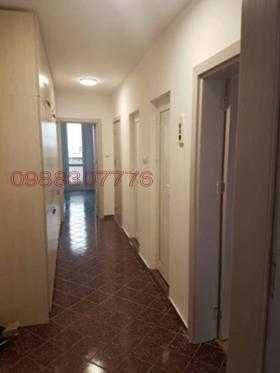 Давам стая от апартамент зад Общината