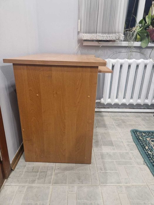 Стол компьютерный