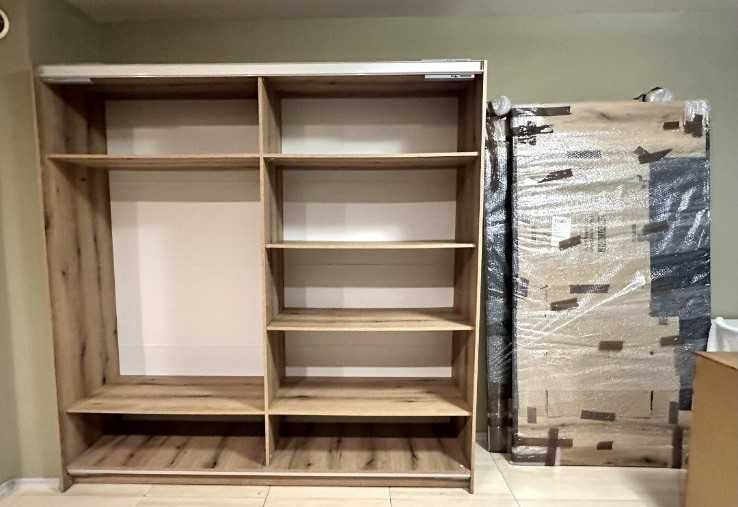 Двукрилен гардероб