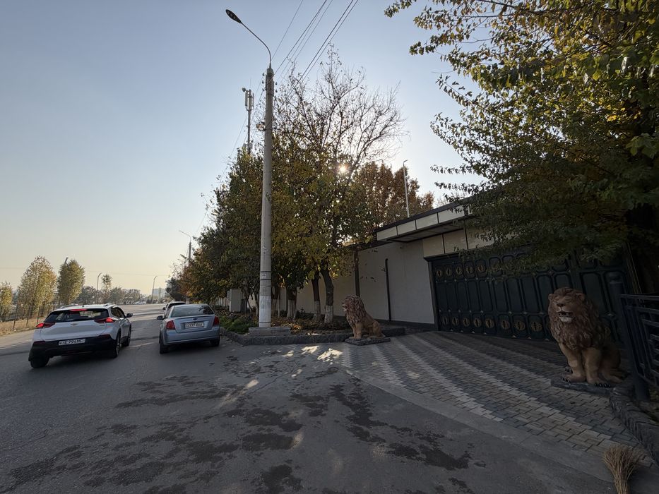 16 соток в доль дороги Дом в аренду под Офис , Резеденцию