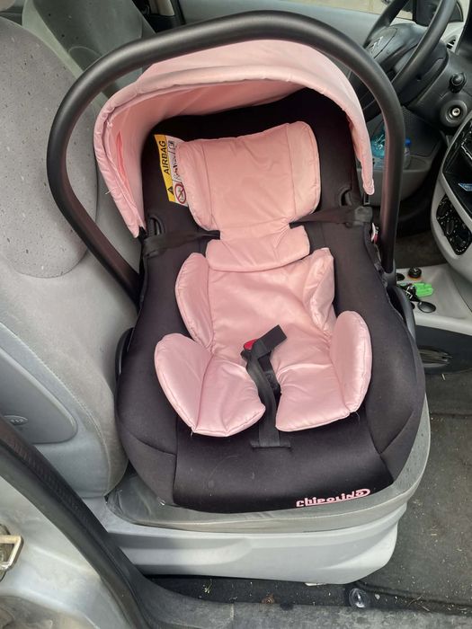 столче за кола за новородено