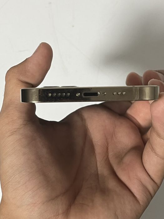 IPhone 12 Pro baterie 100%