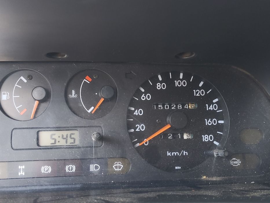 Ford maverick mk1  2.4