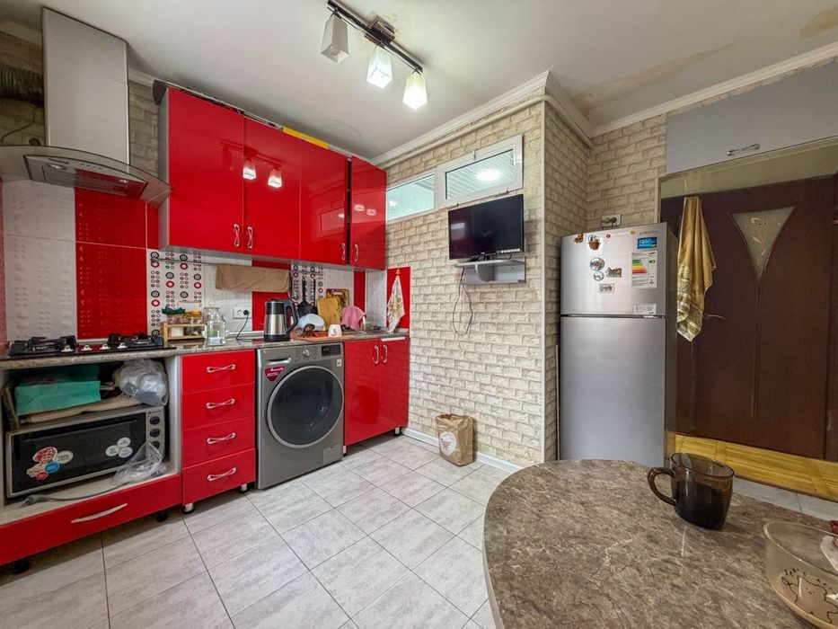 2/2/5 Новомосковская кафе Вечер, кирпичный дом 40м2 есть арендатор 470