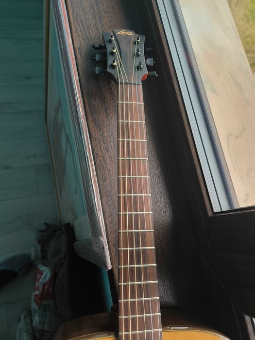 Chitară Acustică LÂG Tramontane T400D – Design Francez - efectiv noua