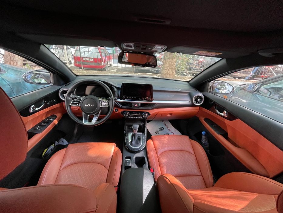 Продам машину Кия