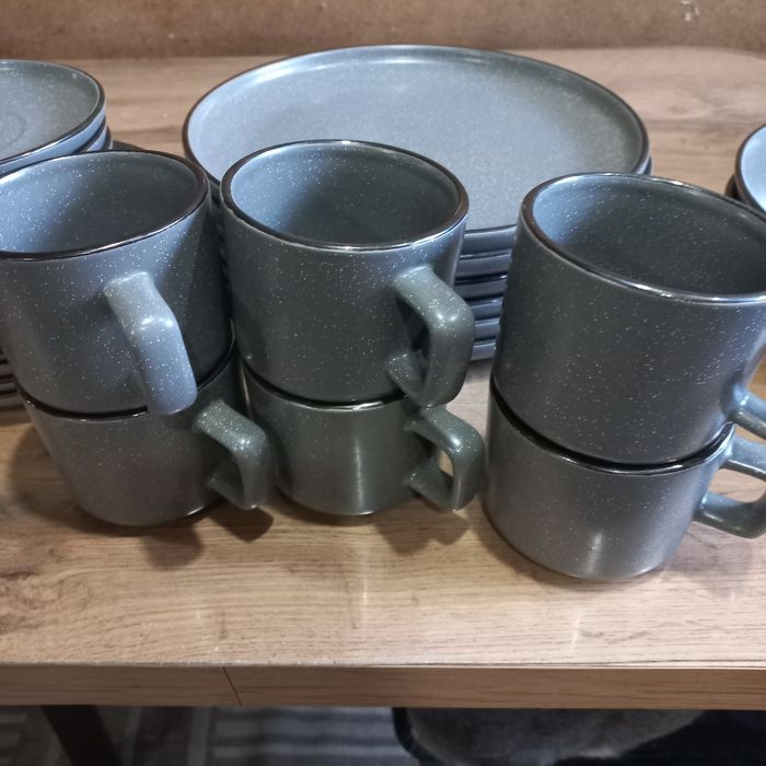 Продам сервиз чайно- столовый 34 в 1