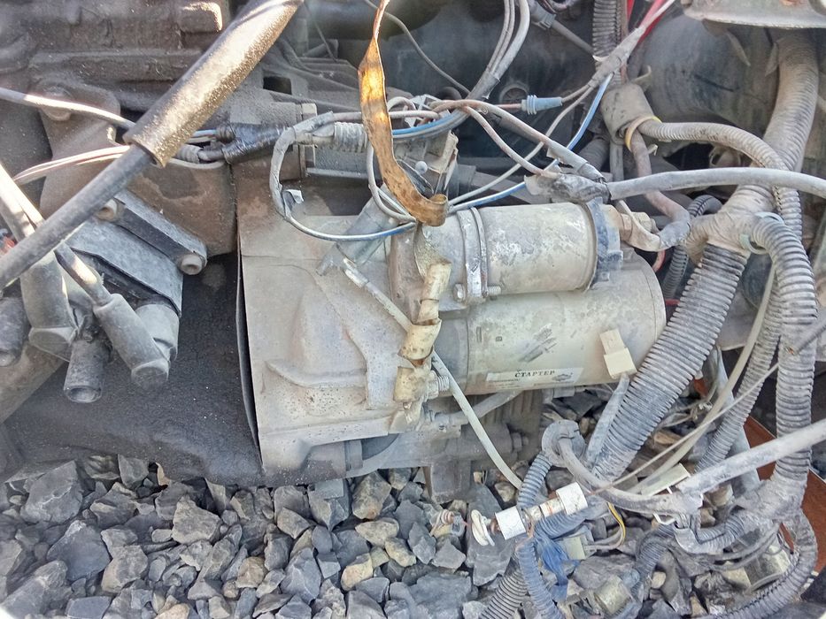 Продам двигатель с коробкой