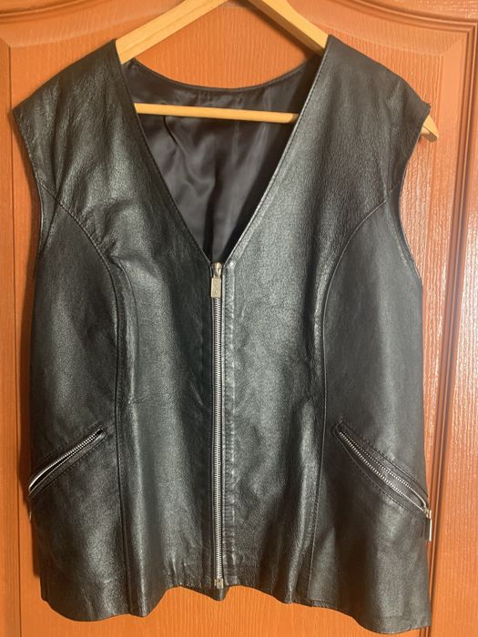 Дамски кожен елек