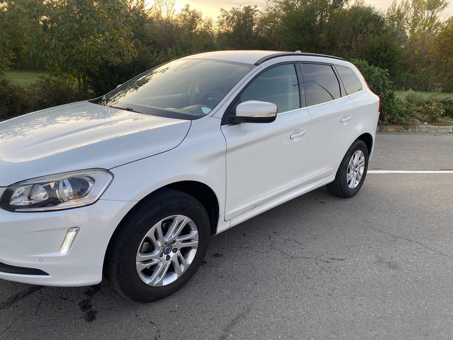VOLVO XC60 2015 — imagine 3