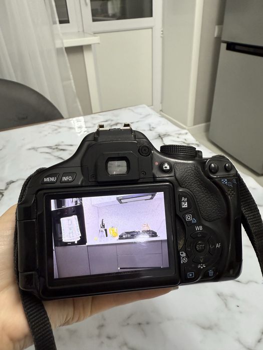 Продам фотоаппарат Canon 600d