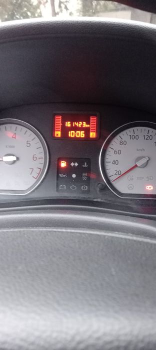 Vând Dacia Logan 2011