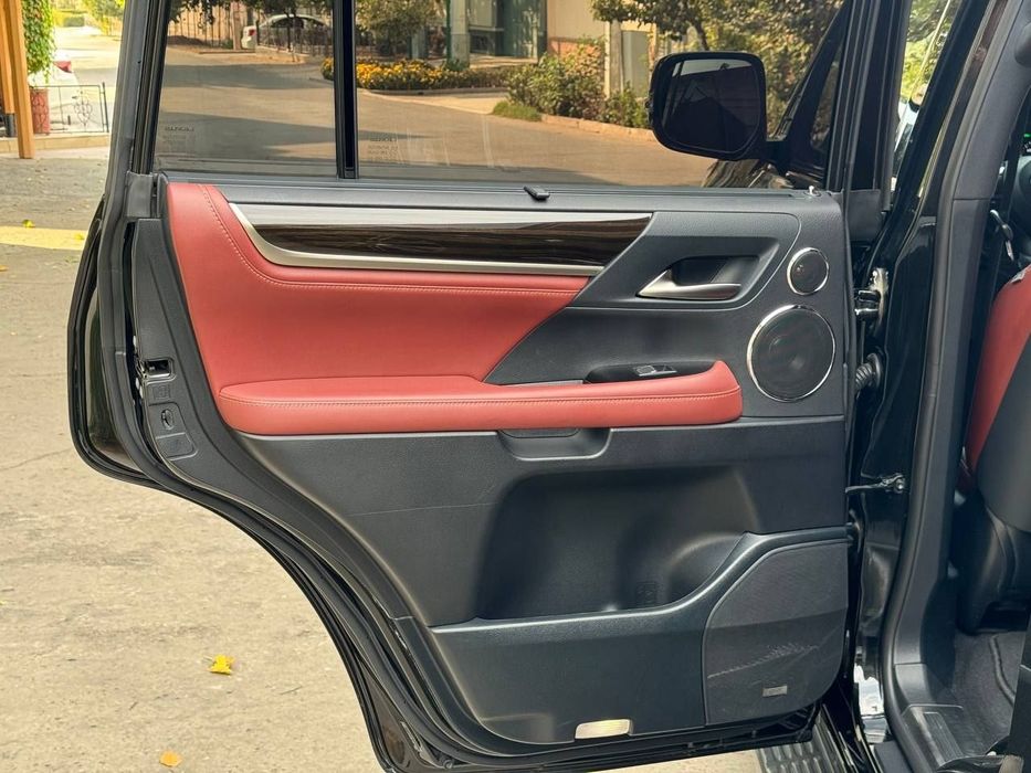 Lexus LX 570   СУПЕР. СПОРТ  аренда. с. выкуп