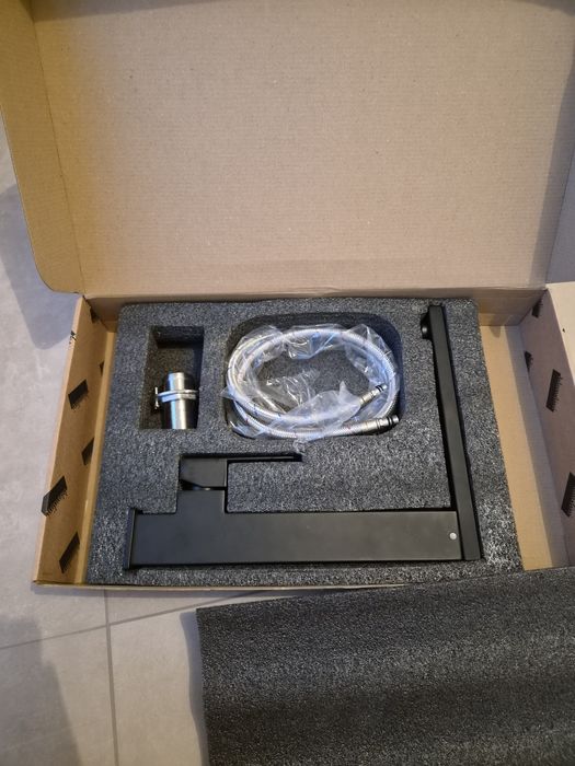 Черен Смесител за Кухня