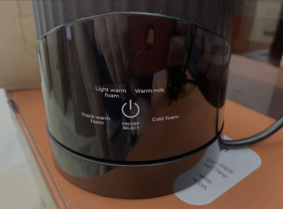 Уред за Млечна Пяна / Пенообразувател за Мляко / Електрически Уред за Фрапе и Капучино