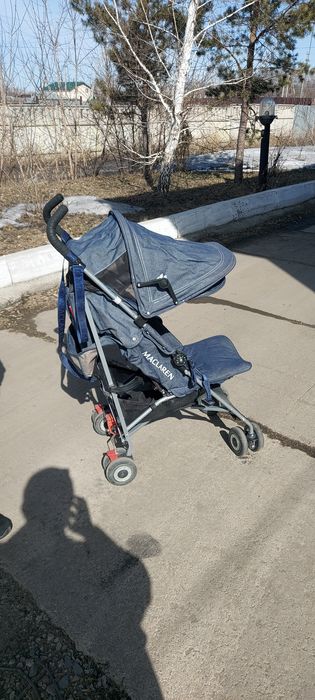 Коляска б/у.  фирма  MACLAREN.