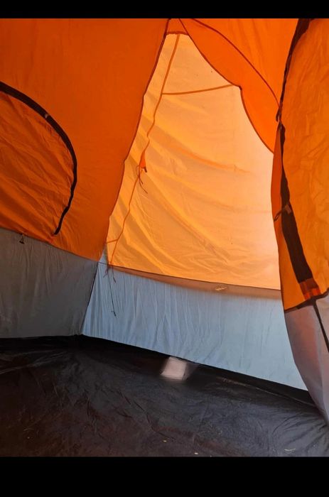 Cort pentru 6 persoane