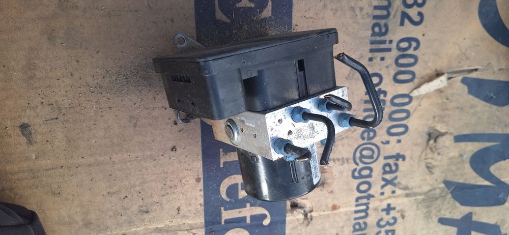 ABS от е90 бмв десен волан bmw e90