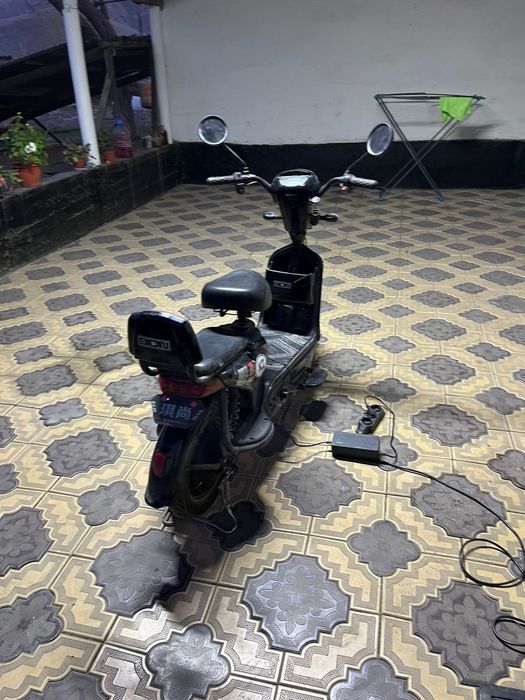 Продам скутер СК8