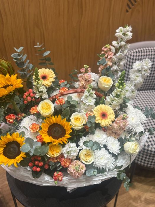 свежие цветы срочно продам