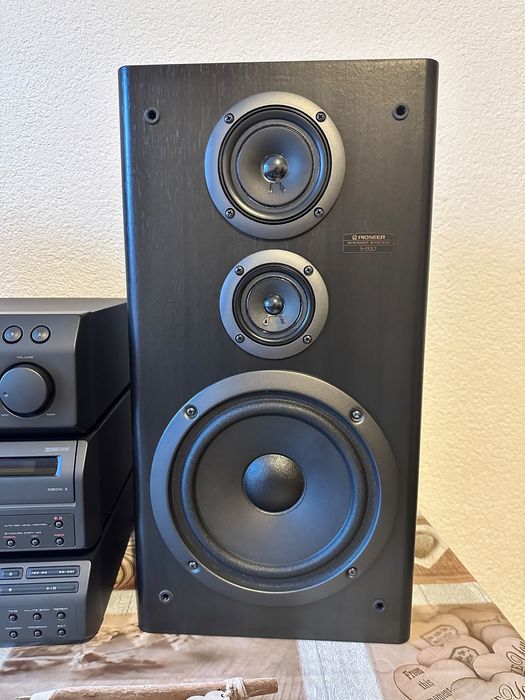 Sistem Pioner jbl Bose hartmann Kardon