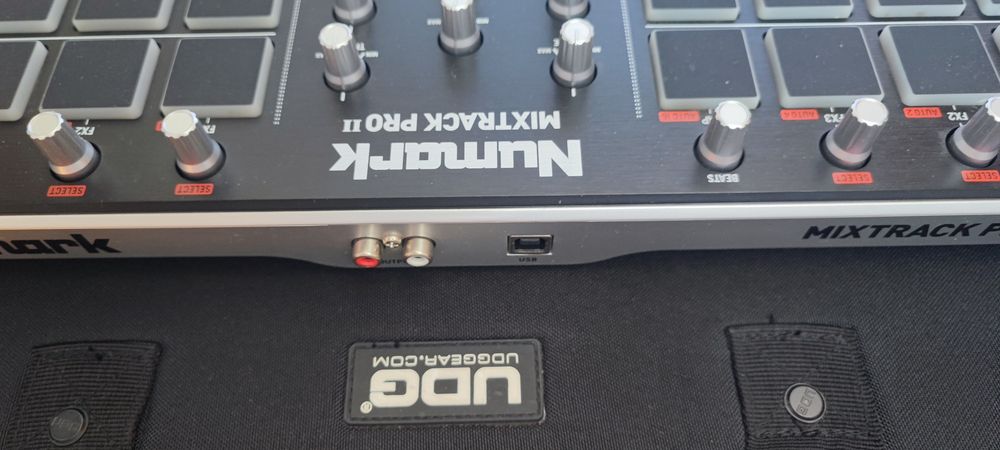 Dj Конзола контролер пулт Numark  Mixtrack