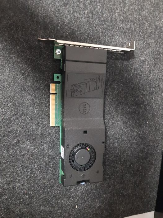 Adaptor NVMe / Adaptor 2x NVMe Dell DPWC300 PCIe X4 pentru WS/SV Dell