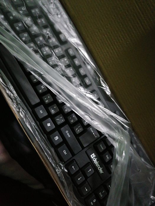 Продам новую блютуз клавиатуру для компьютера Deferender