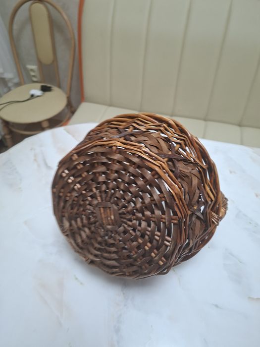Корзина плетёная