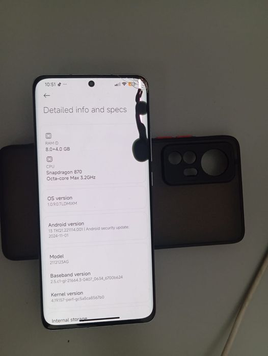 Продам Xiaomi 12X в топовой версии шшс по памяти — 256 GB (8+4 GB RAM)
