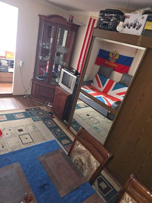 Продаётся однокомнатная квартира бывшая семейное общежитие