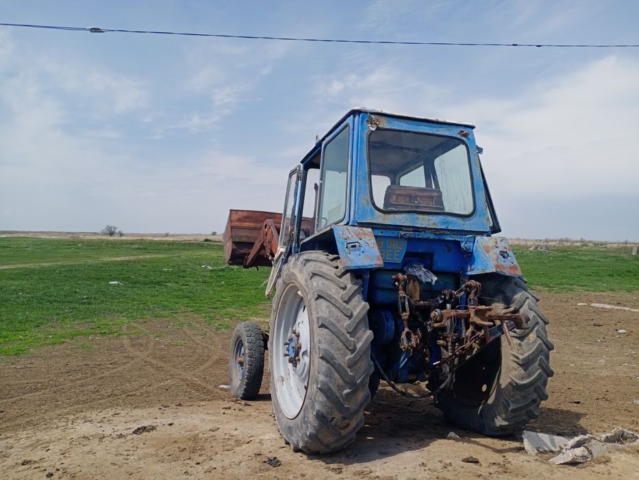 Трактор ЮМЗ с кунгом