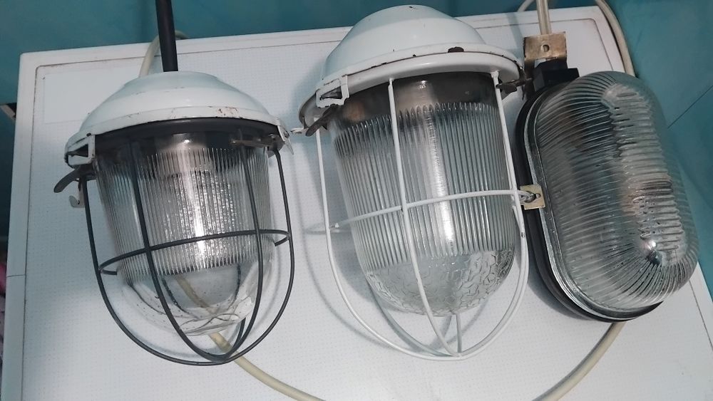 Продам светильники.