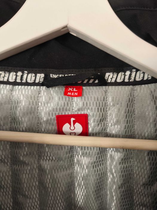 Vand geaca ENGELBERT STRAUSS originala, marimea XL, absolut noua.