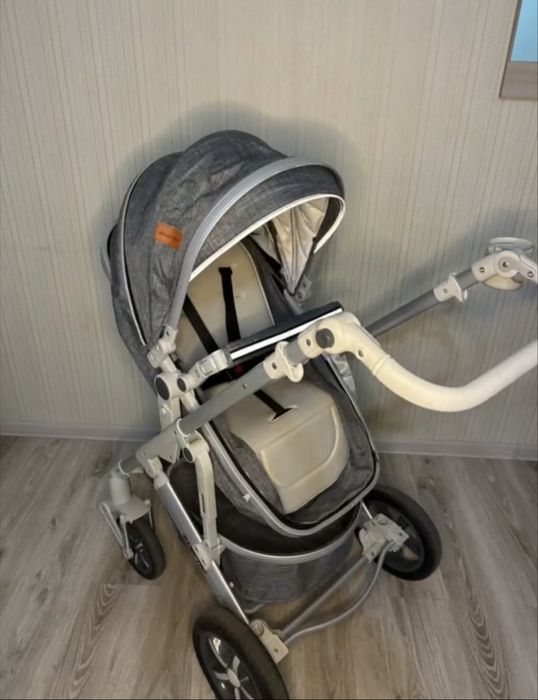 Продаю коляску 3 в 1