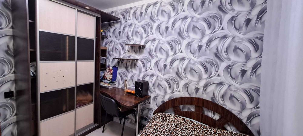 Продам 3х ком квартиру в центре