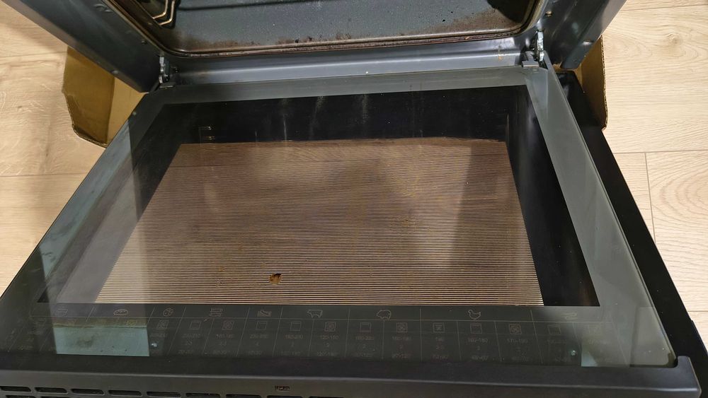 Фурна за вграждане Hansa за части или за ремонт