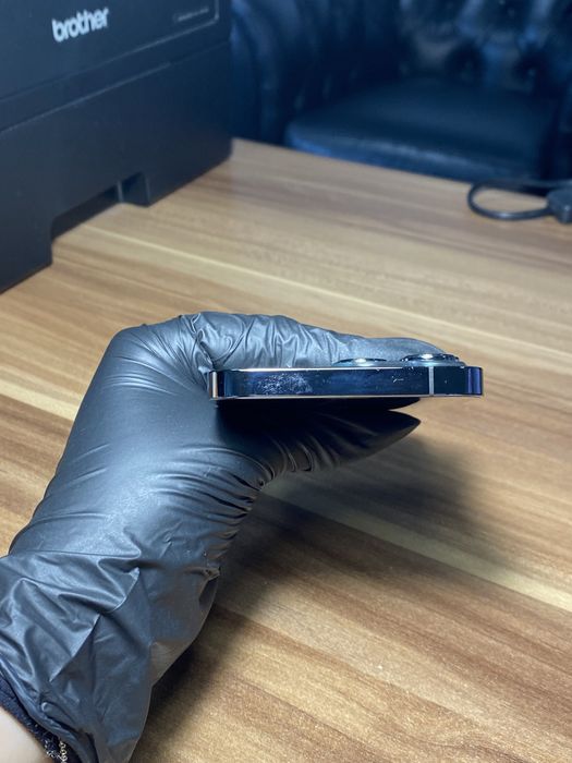 iPhone 13 Pro• 256 GB • Graphite