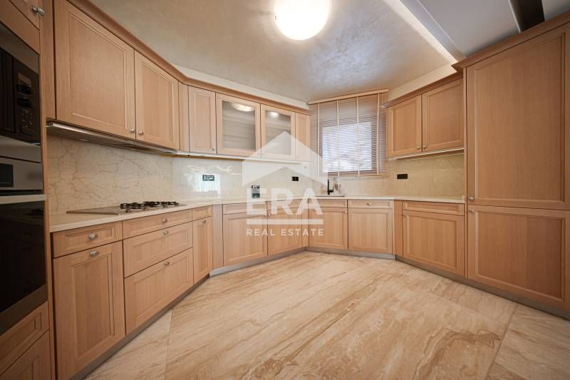 Дава се под наем Къща в София, Драгалевци - 300 кв.м за 3500 € - Снимка #4