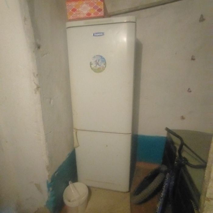 Продам холодильник