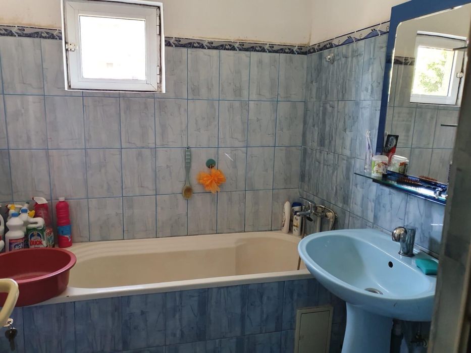 Vand apartament !