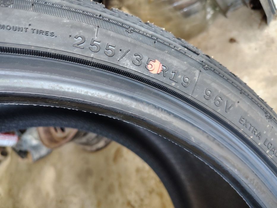 255/35 R19 Ling Long sport winter