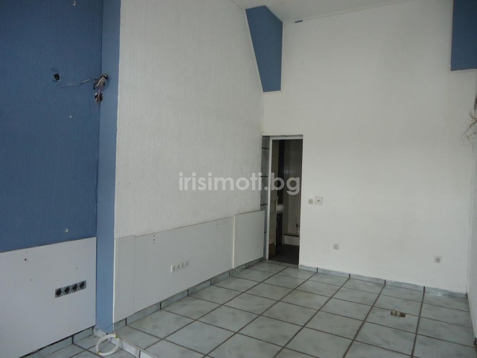 Дава се под наем Магазин в София, Зона Б-19 - 82 кв.м за 600 € - Снимка #9