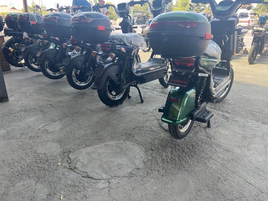 Skuter   Largo motors