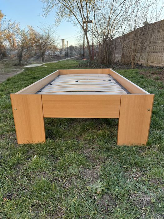 Pat din lemn , somiera si saltea 200/90