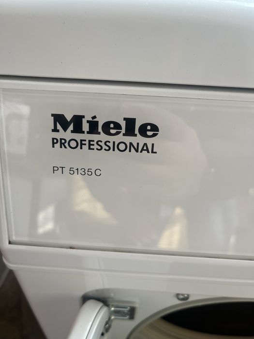 Професионална сушилня  MIELE PT5135C