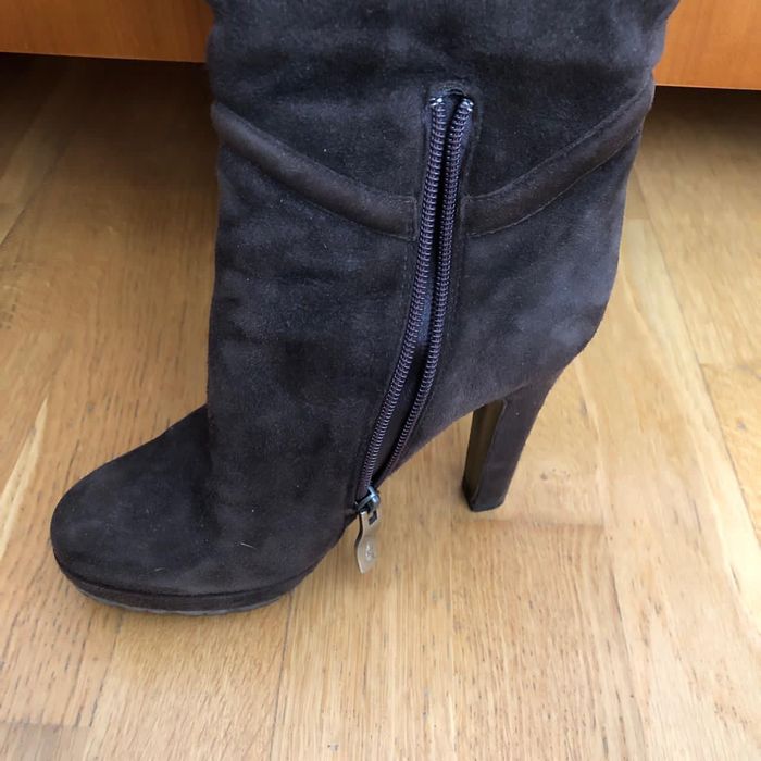 Замшевые зимние сапоги