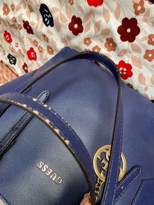 Geanta Guess Bleumarin