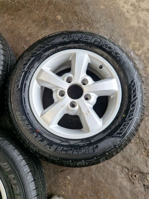 17цолови джанти KIA с летни гуми