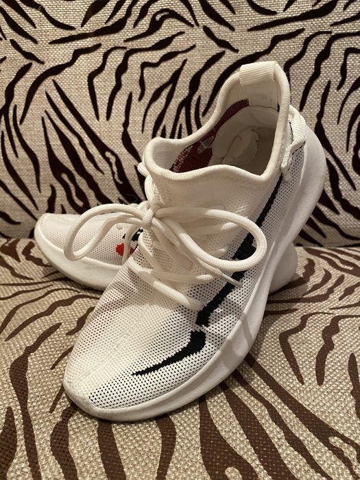 Кроссовки Yeezy